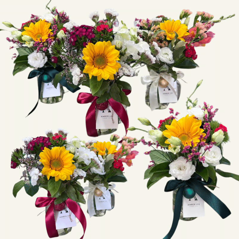 Sixpack jam jar bloom set with seasonal flowers – perfect thank-you gift with Whangārei delivery