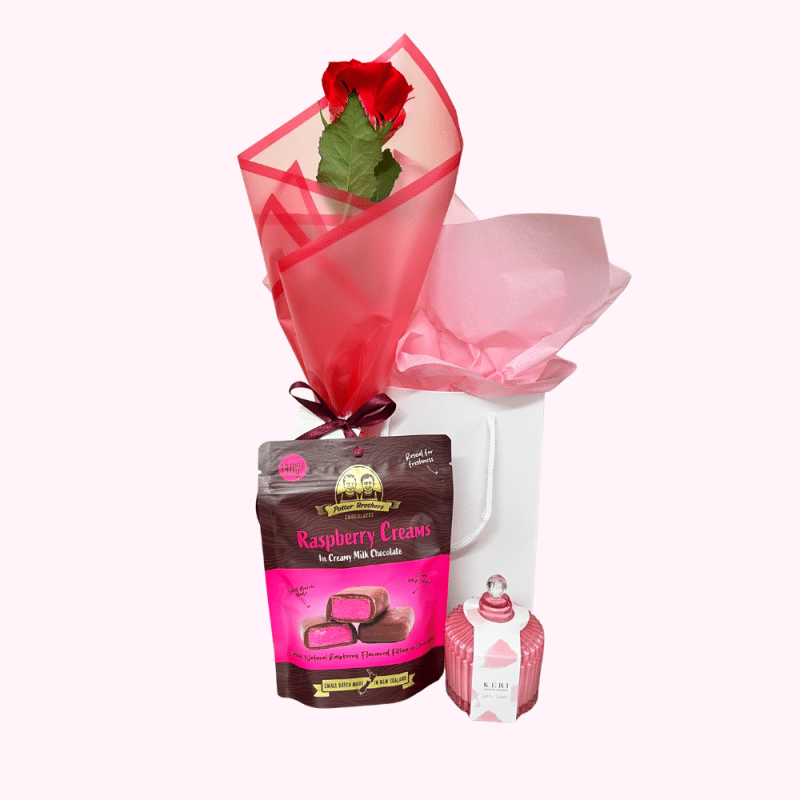single-rose-valentines-gift-set-chocolate-and-candle-amber-lee-florist